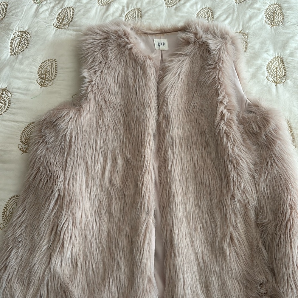 Gap vest